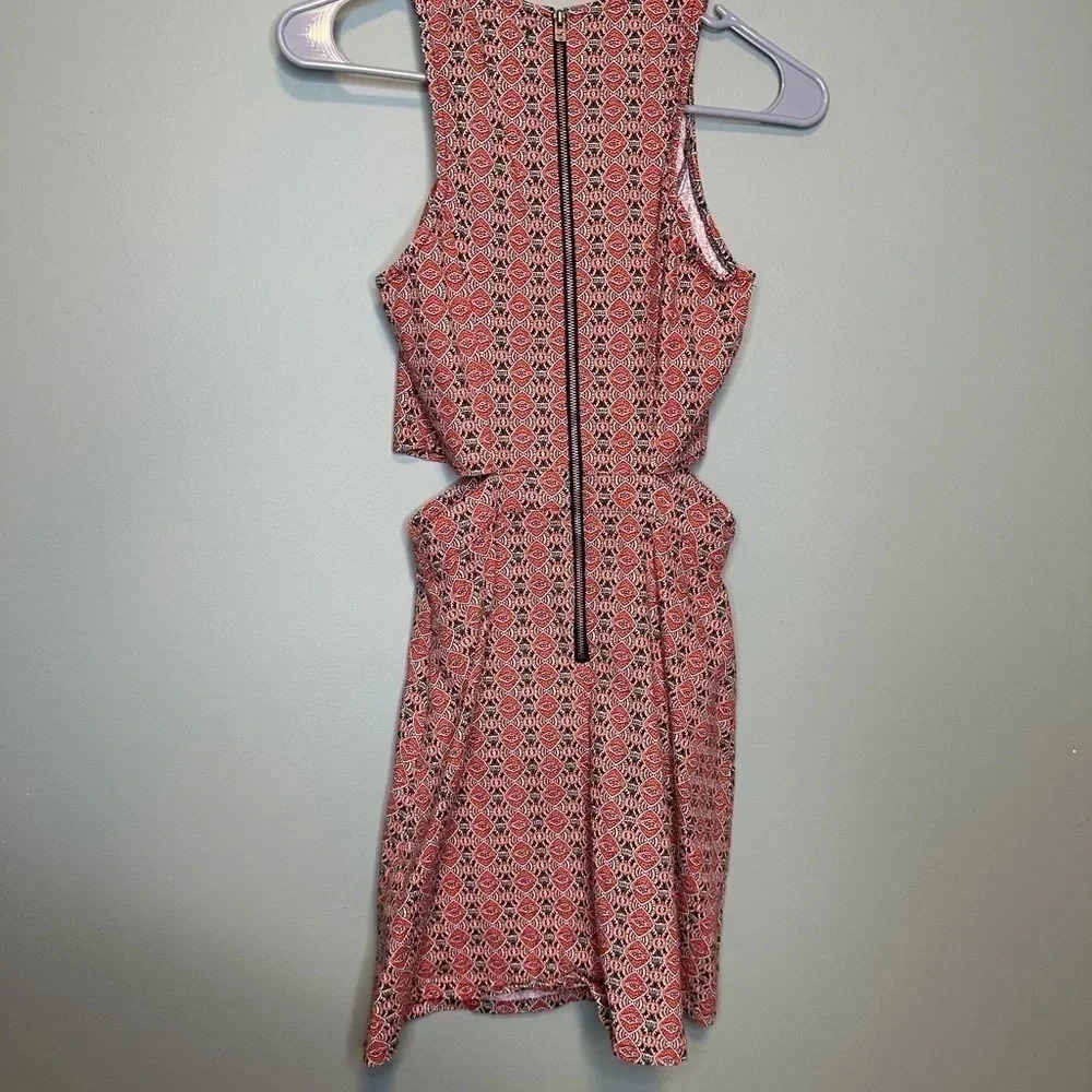Hollister‎ cutout side dress - Picture 7 of 8